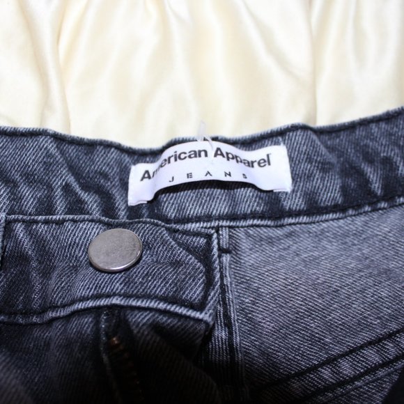 American Apparel Limited Edition grey/pink Denim HW Shorts - Picture 4 of 7